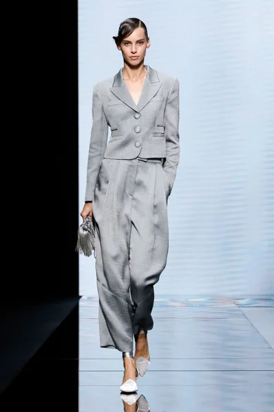 Look 2